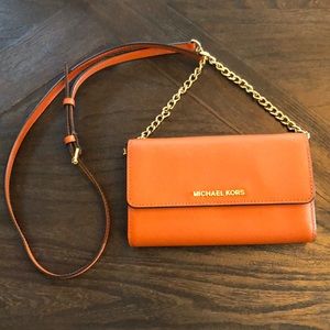 Michael Kors Jet set crossbody wallet